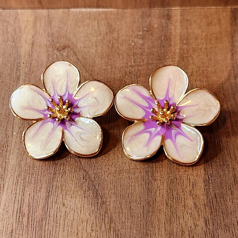 Gold Tone Enamel Flower Stud Earrings White Purple Floral Botanical Statement